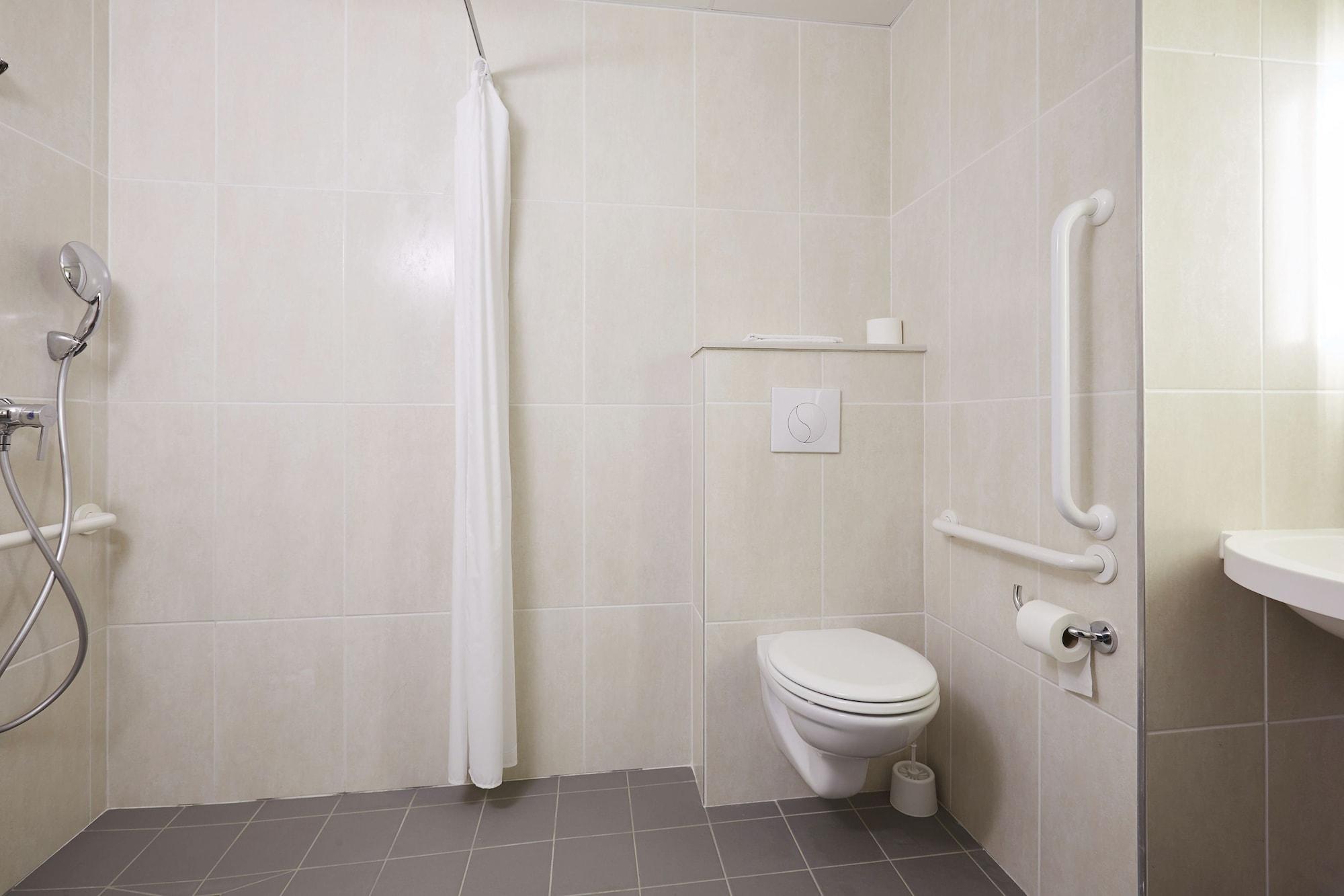 B&B Hotel Quimper Nord Douarnenez ภายนอก รูปภาพ