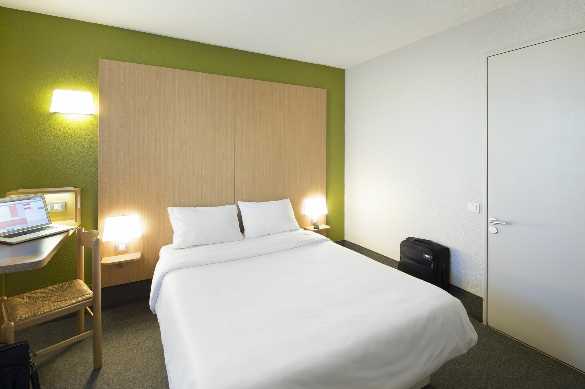 B&B Hotel Quimper Nord Douarnenez ภายนอก รูปภาพ