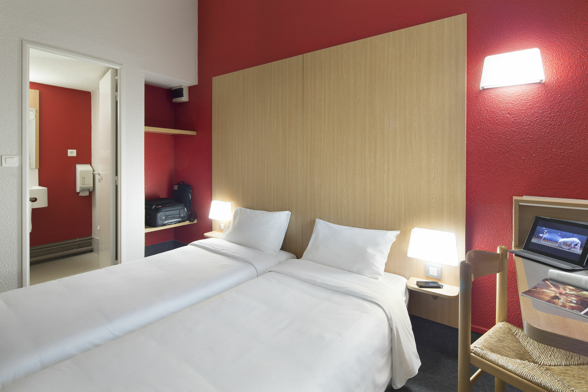 B&B Hotel Quimper Nord Douarnenez ภายนอก รูปภาพ